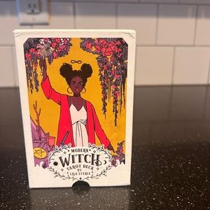 Modern witch tarot lightly used Great condition 78 page tarot deck with booklet